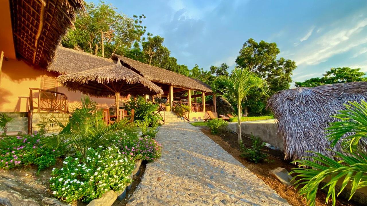 Veronika Resort Nosy Komba Экстерьер фото